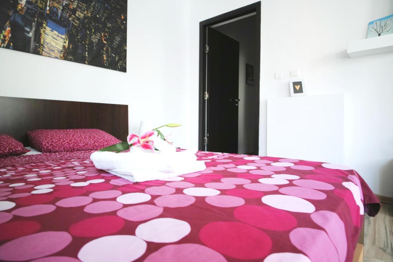 Luxury Apartament Apartment Bukares Bagian luar foto