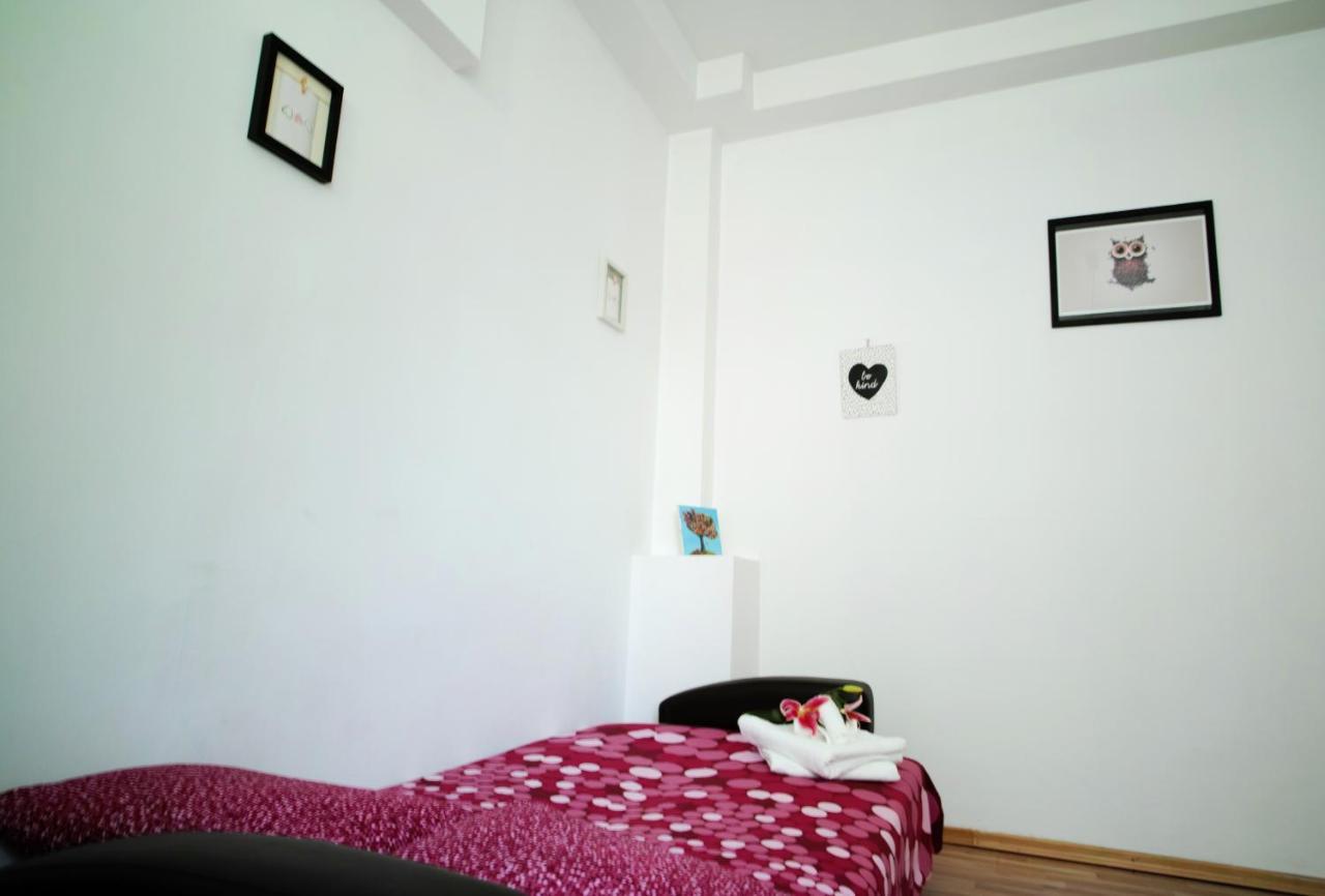 Luxury Apartament Apartment Bukares Bagian luar foto