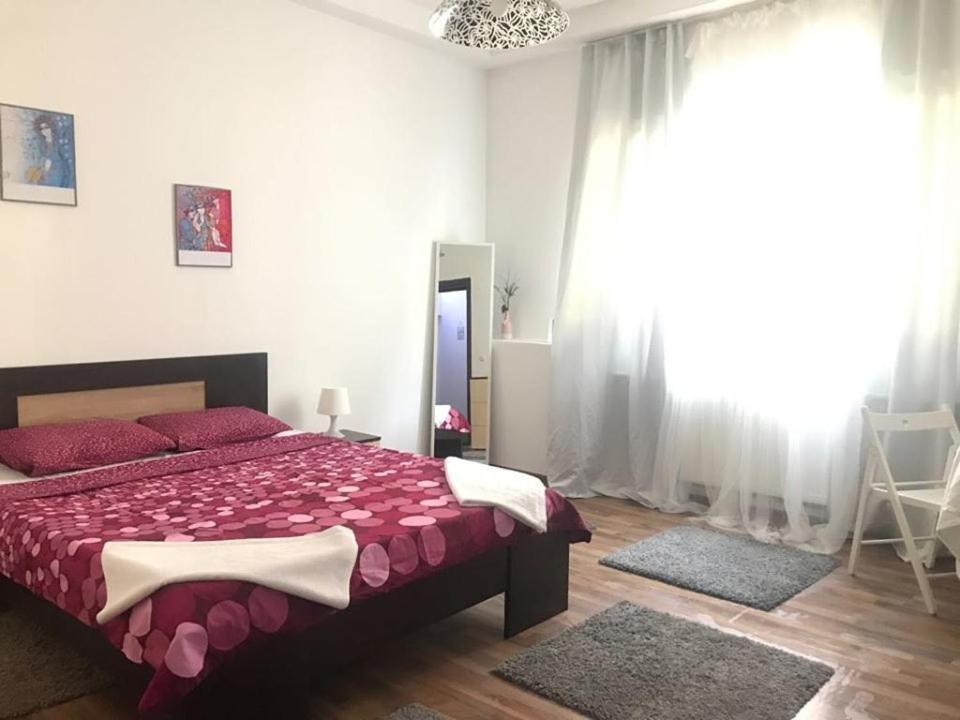 Luxury Apartament Apartment Bukares Bagian luar foto